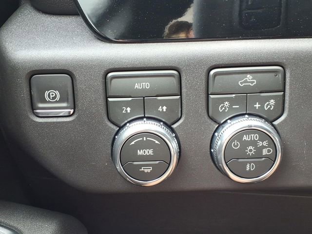 New 2026 Onyx Black GMC Elevation image 13