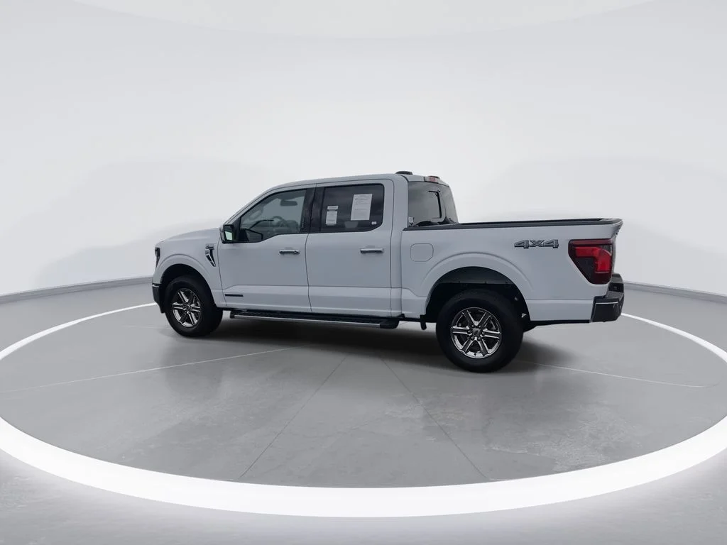 Used 2024 White Ford XLT image 6