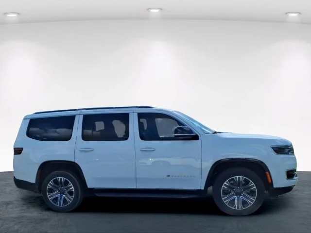 Used 2024 White Jeep Series II image 9