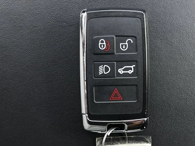 Used 2023 Eiger Gray Metallic Land Rover SE image 26