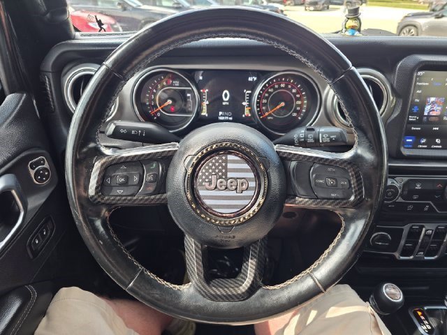Used 2020 Black Clearcoat Jeep Sahara image 23