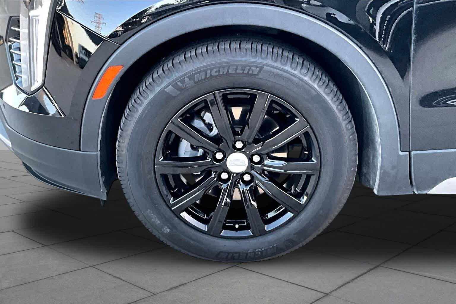 Used 2020 Stellar Black Metallic Cadillac FWD Premium Luxury image 10