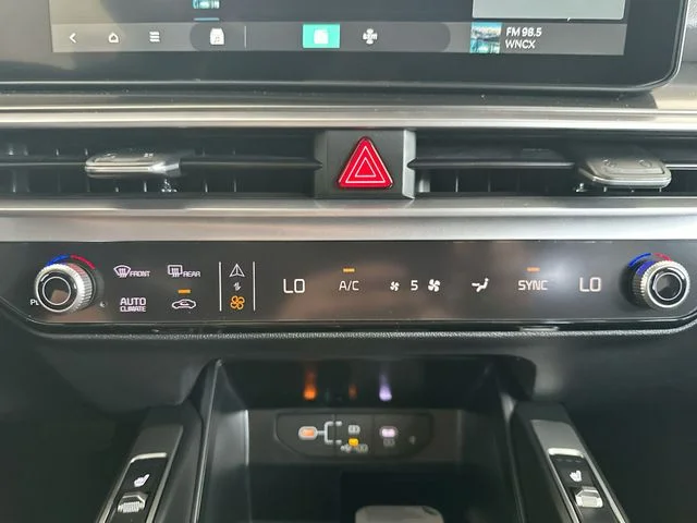 New 2026 Wolf Gray Kia S image 18