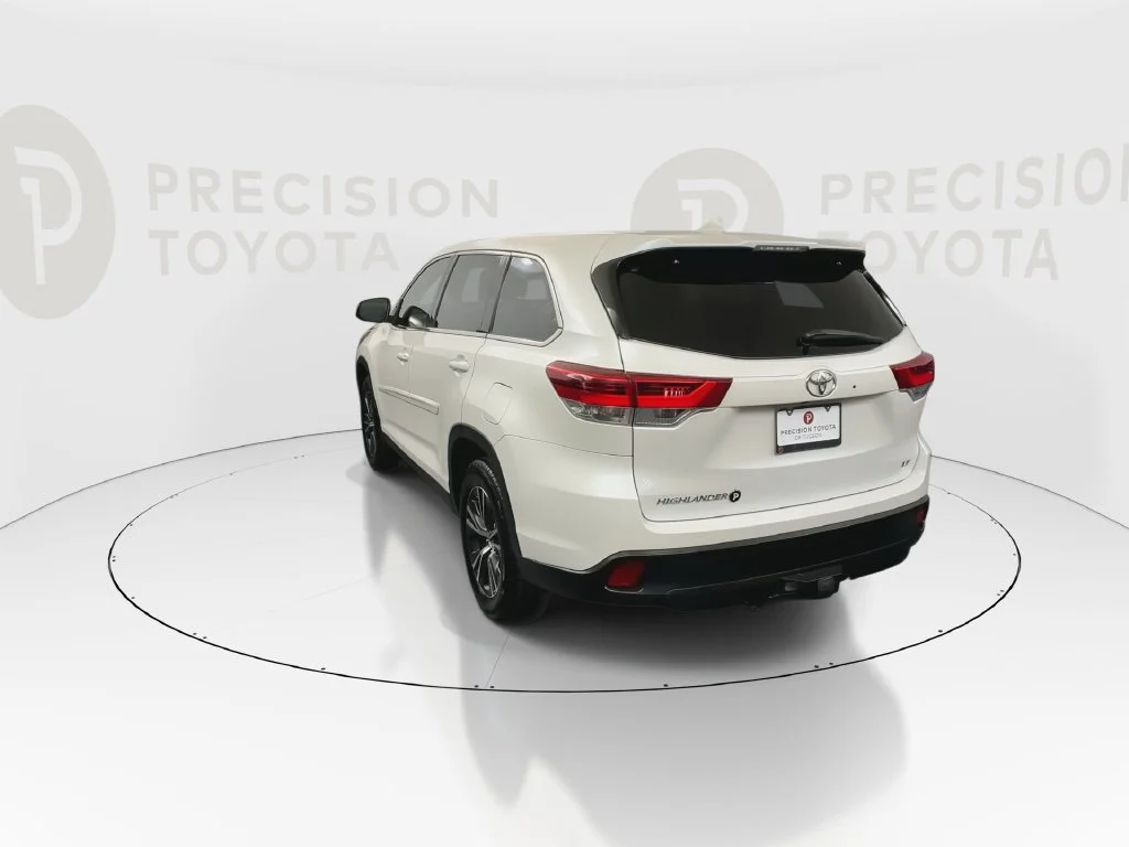Used 2019 Blizzard Pearl Toyota LE Plus image 15
