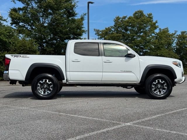 Used 2018 White Toyota TRD Off-Road image 10