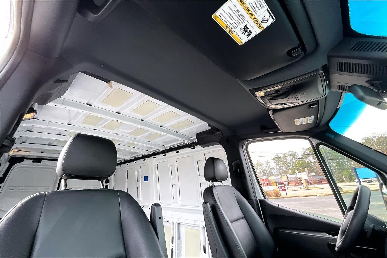 Used 2023 Arctic White Mercedes-Benz  image 14