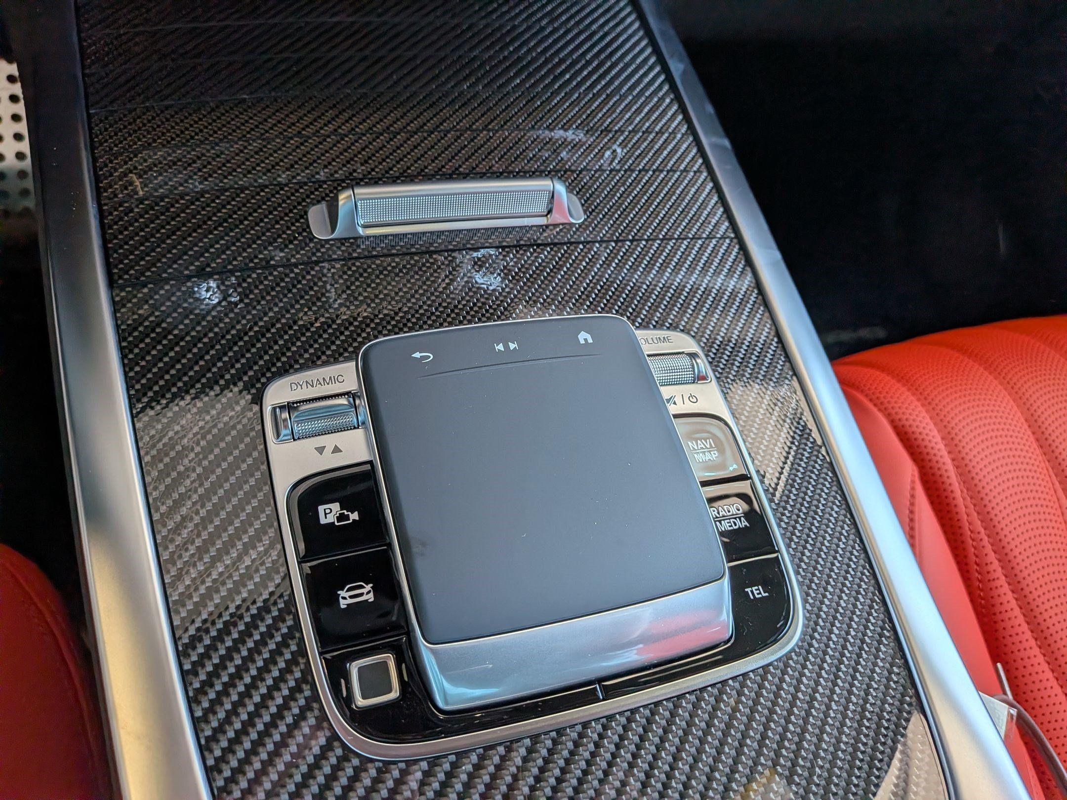 New 2027 MANUFAKTUR Arabian Grey Non- Metallic Mercedes-Benz AMG® G 63 SUV image 72