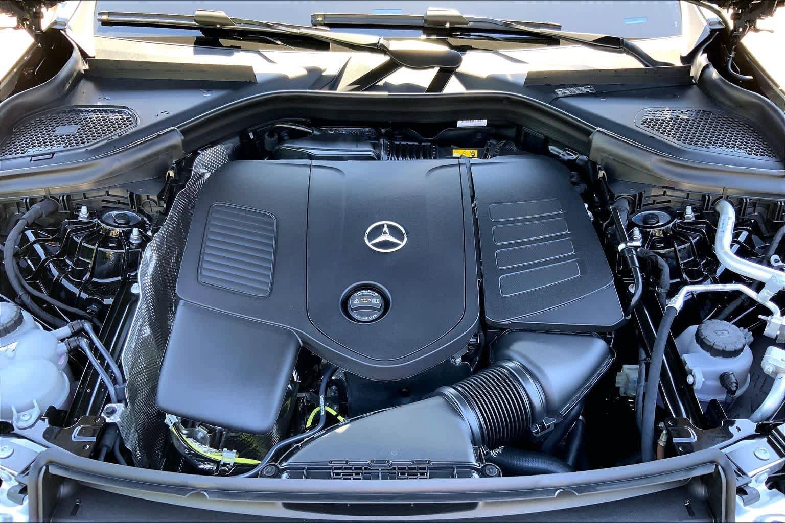 New 2026 Black Mercedes-Benz GLC 300 image 20