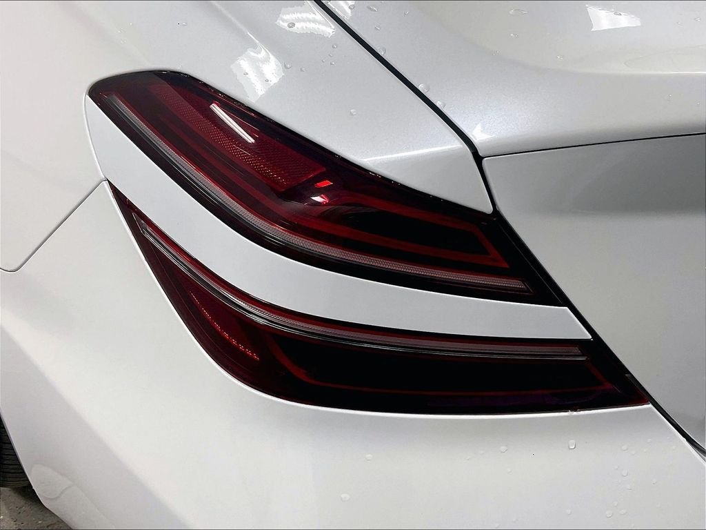 Used 2025 White Genesis 3.3T Sport Advanced image 33
