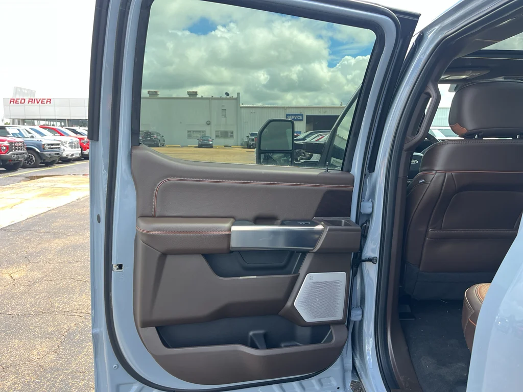 New 2026 Glacier Gray Metallic Tri-Coat Ford F-250® King Ranch® image 30