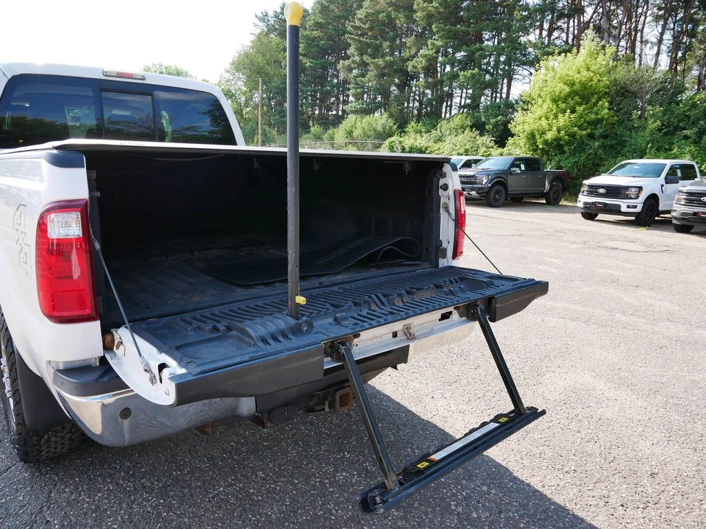 Used 2012 White Ford Lariat image 10