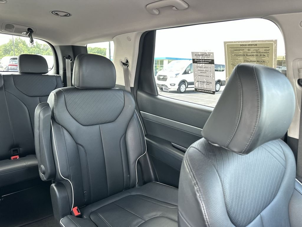 Used 2025 Silver Hyundai SEL image 14