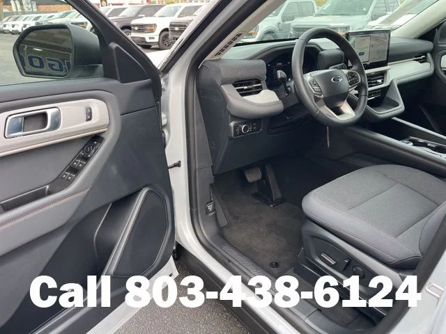 New 2026 Space White Metallic Ford Active image 5