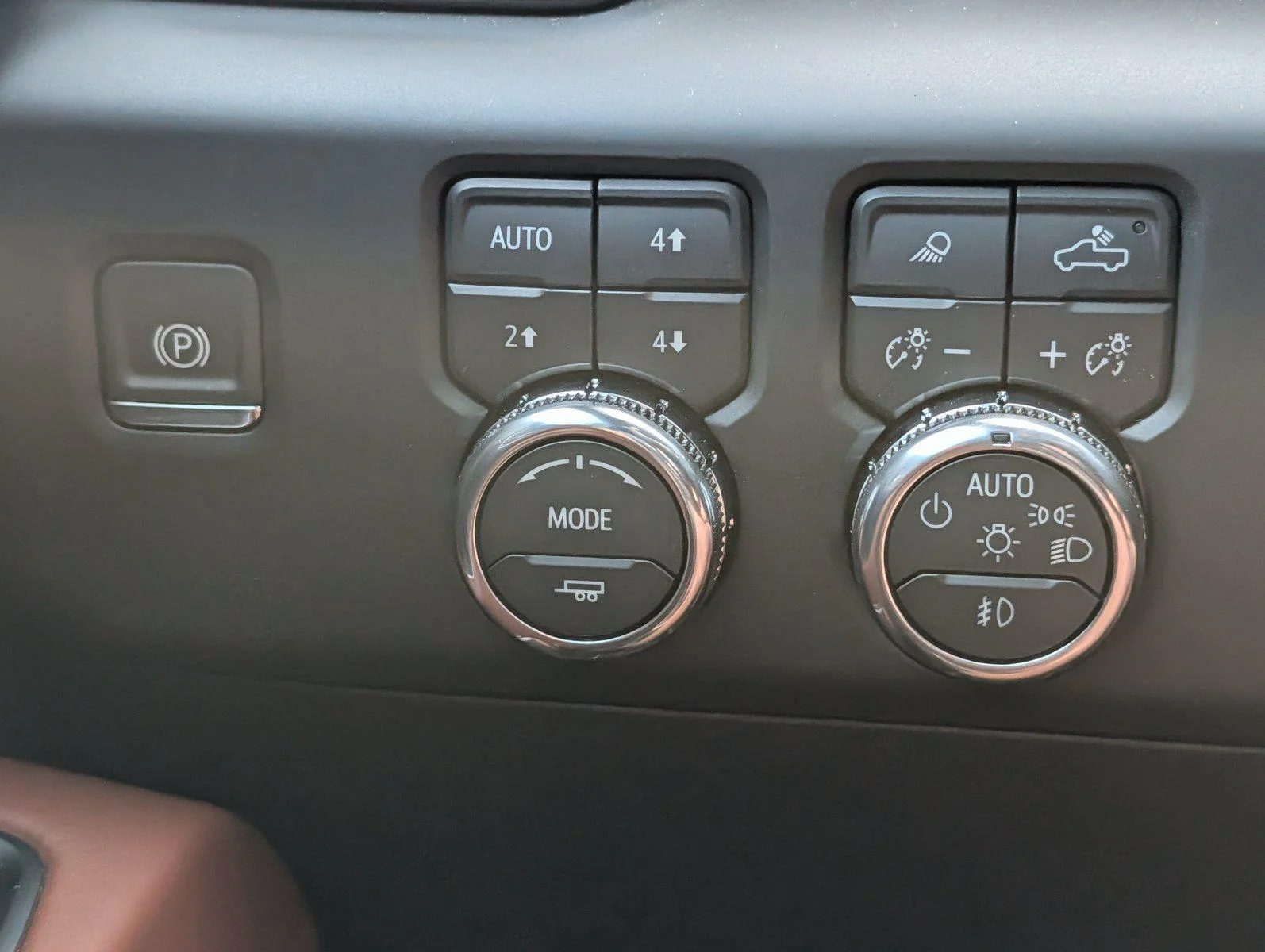 New 2026 Glacier White Tricoat GMC Denali Ultimate image 29