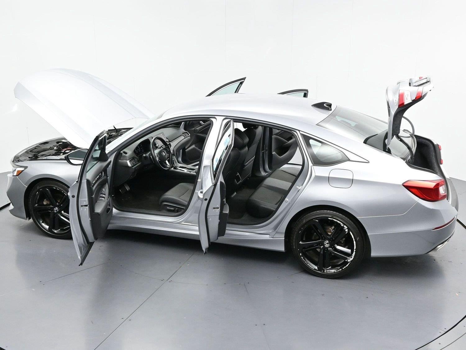 Used 2022 Lunar Silver Metallic Honda Sport image 38