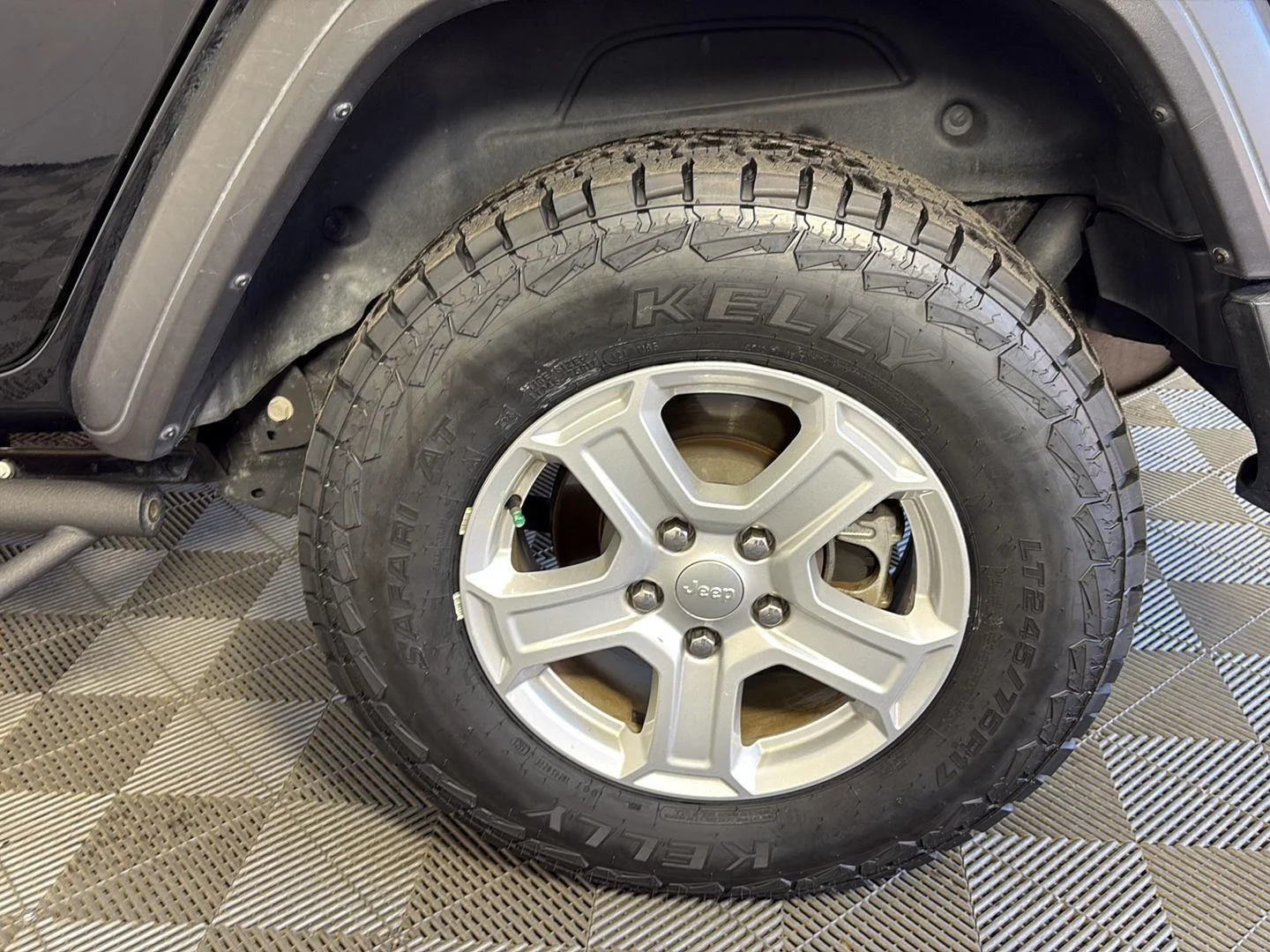 Used 2021 Black Clearcoat Jeep Unlimited Sport S image 15