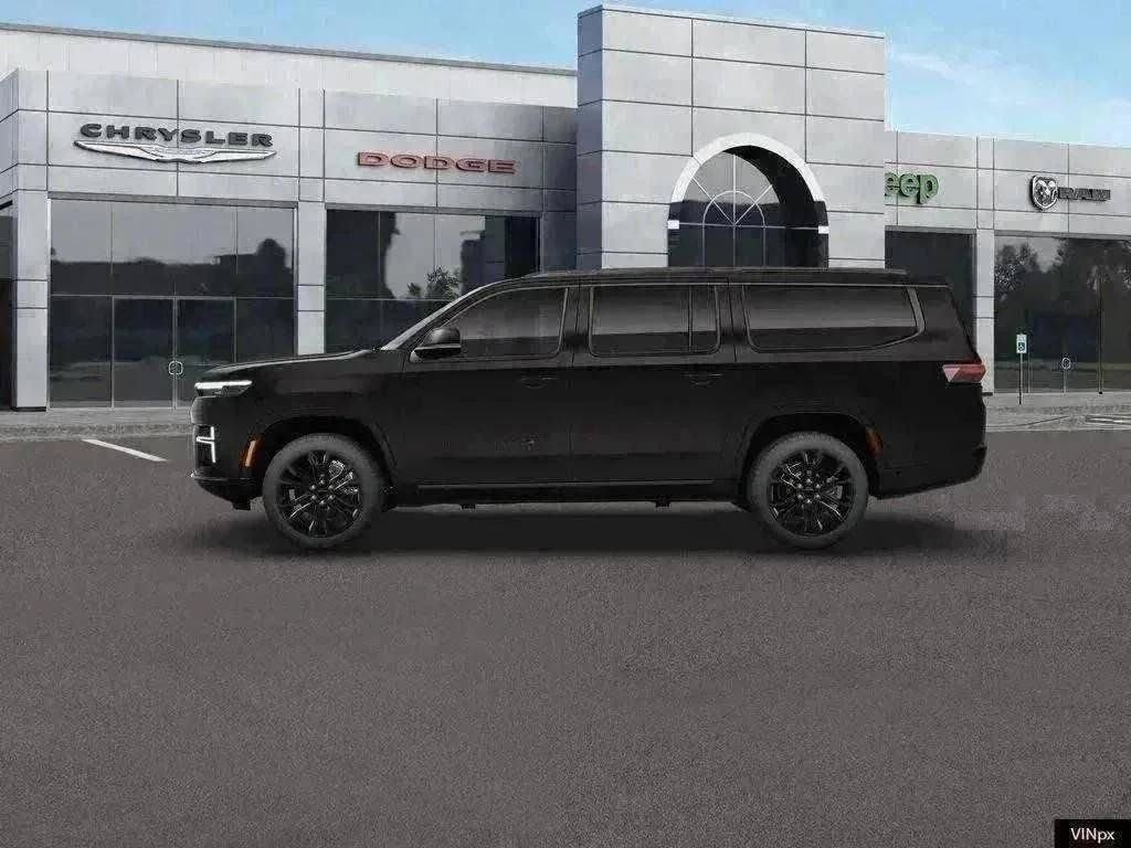 New 2026 High Gloss Black Exterior Paint Jeep Summit Reserve image 3