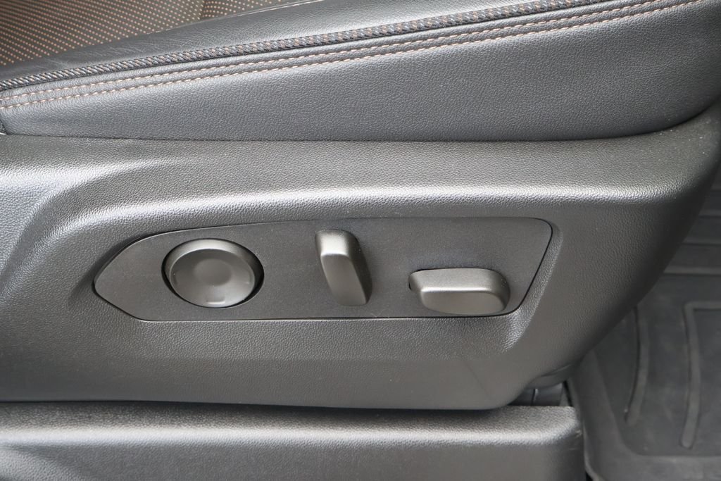 Used 2025 Black Chevrolet High Country image 46