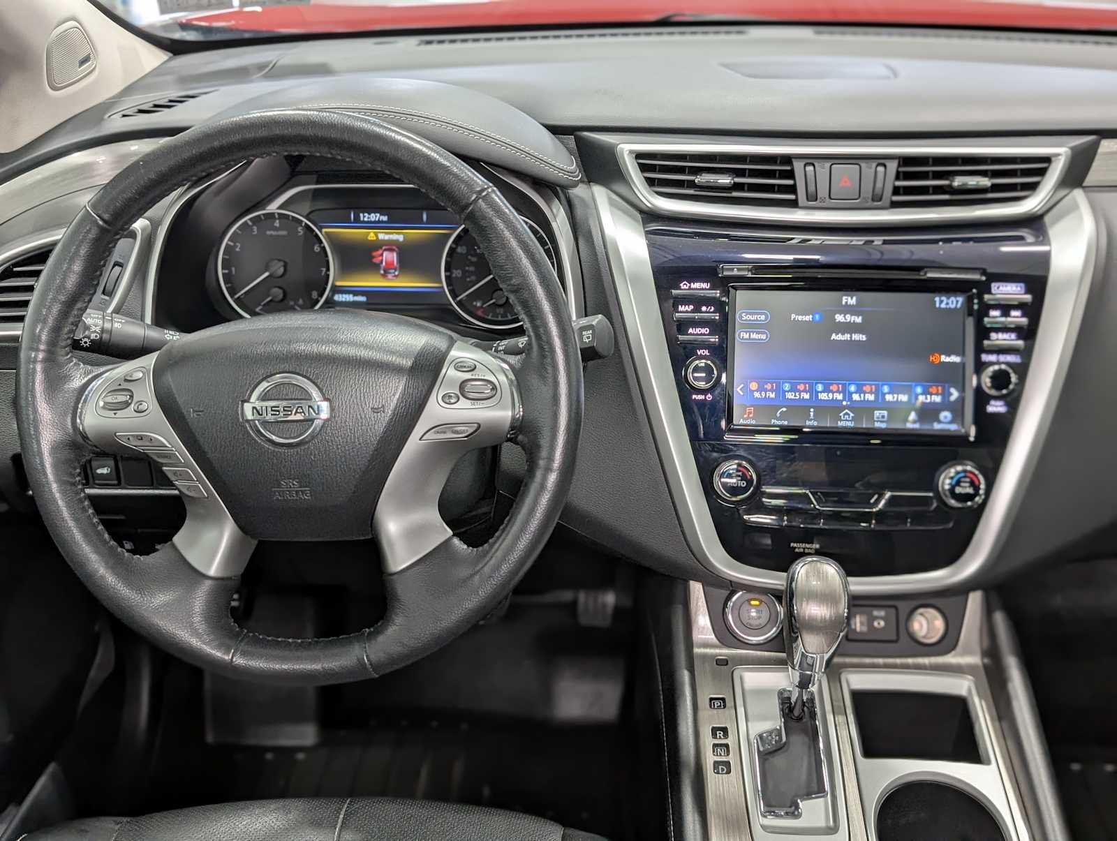 Used 2018 CAYENNE RED Nissan SL image 5