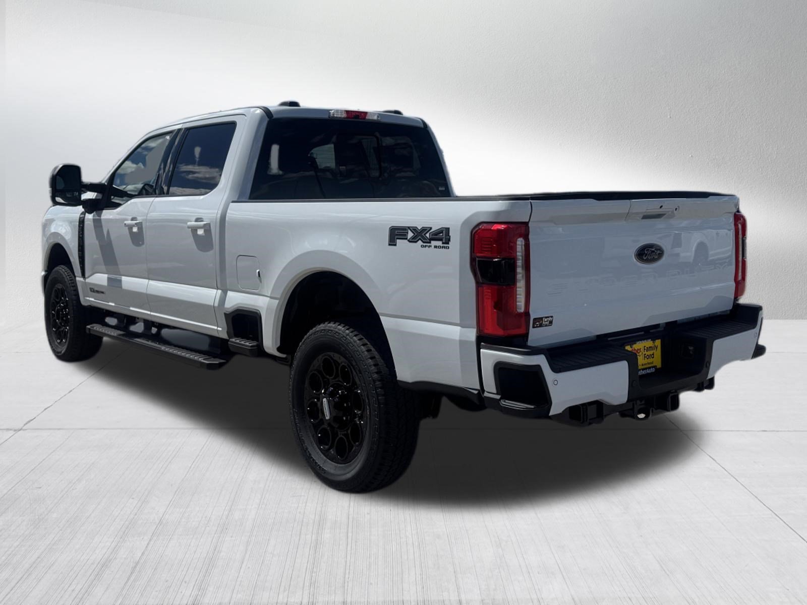 New 2026 Oxford White Ford LARIAT image 4
