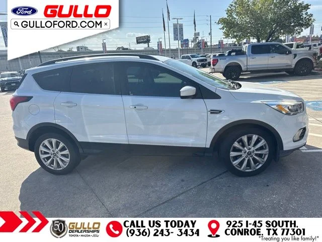 Used 2019 Oxford White Ford SEL image 2