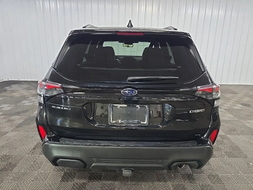 Used 2025 Crystal Black Silica Subaru Touring image 11