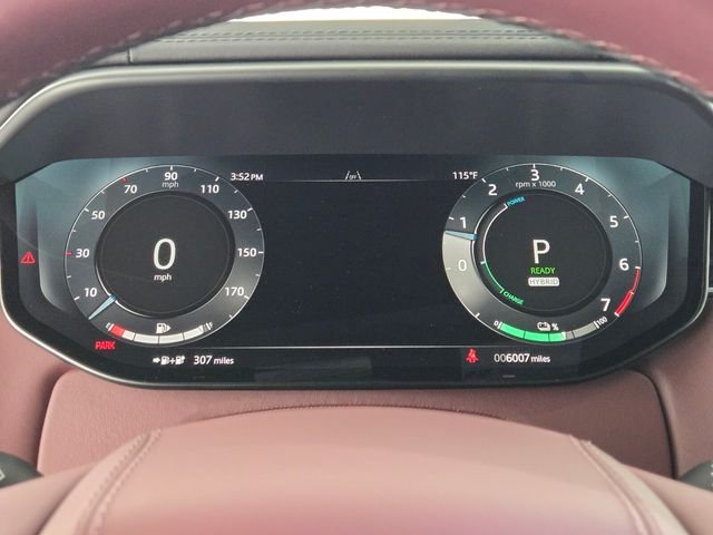Used 2025 Green Land Rover Dynamic SE image 26