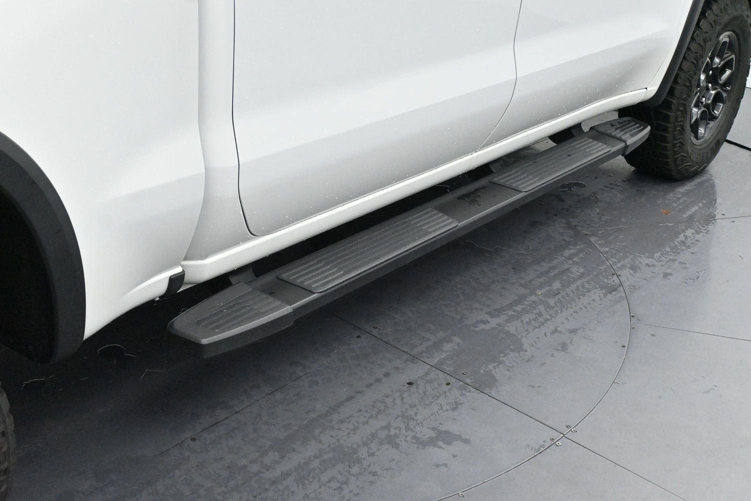 Used 2024 Summit White Chevrolet ZR2 image 9