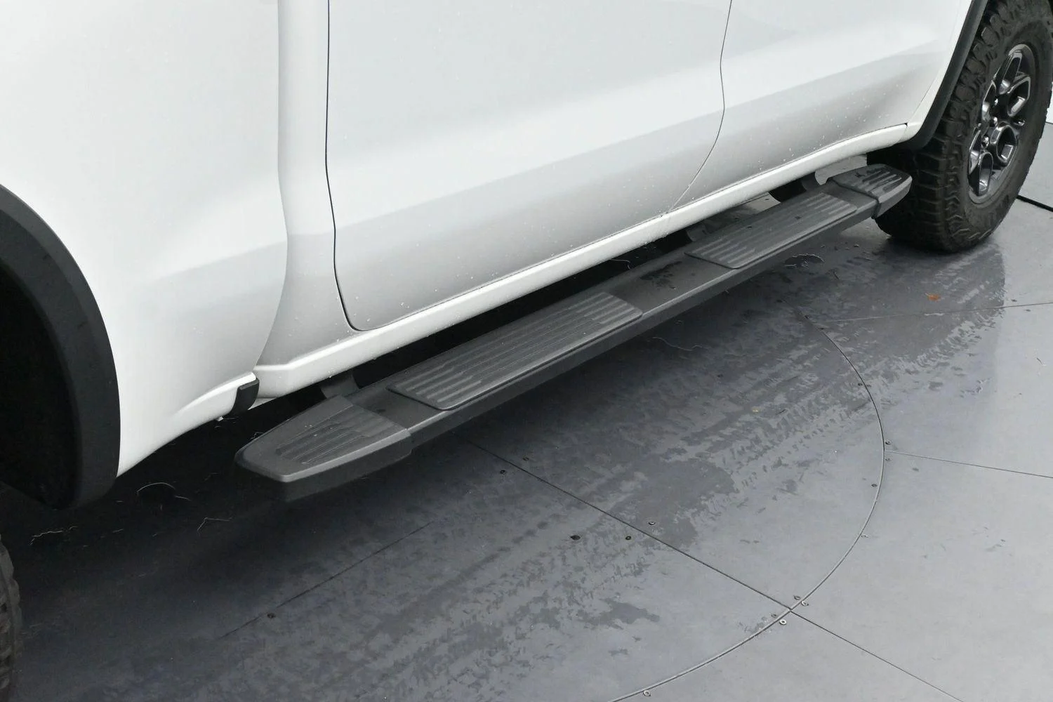 Used 2024 Summit White Chevrolet ZR2 image 9