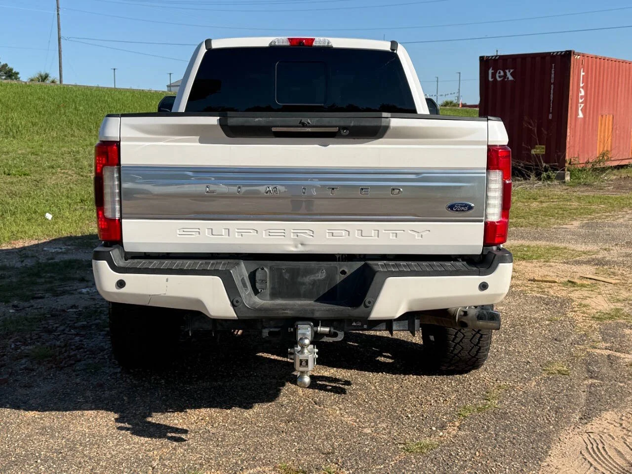 Used 2018 Off White Ford Limited 4x4 4dr Crew Cab 6.8 ft. SB SRW Pickup image 4
