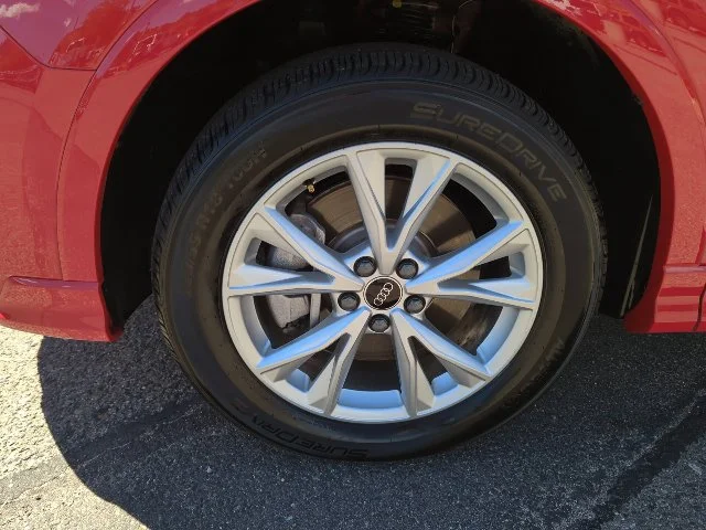 Used 2025  Audi Premium image 28