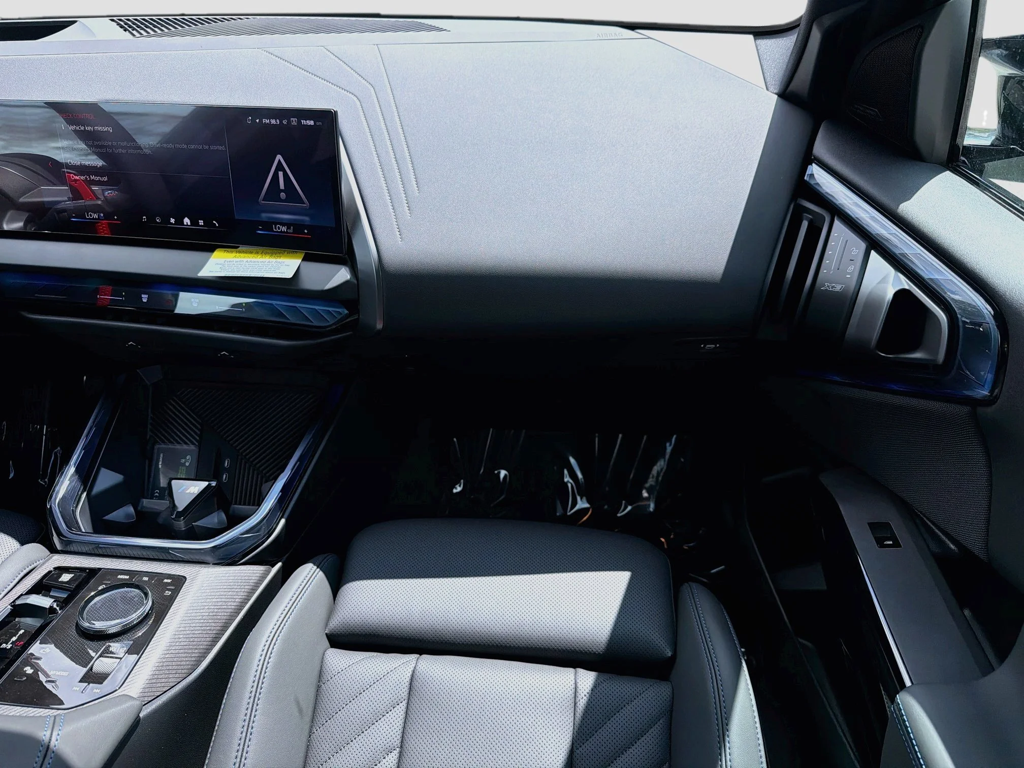 New 2026 Black Sapphire Metallic BMW M50 xDrive image 18