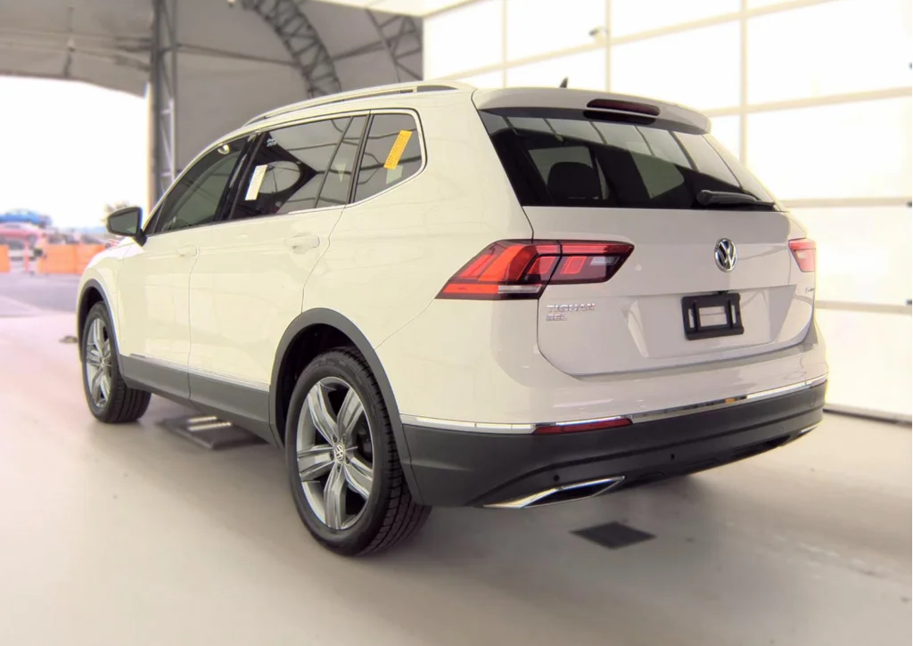 Used 2020 Pure White Volkswagen 2.0T SEL image 2