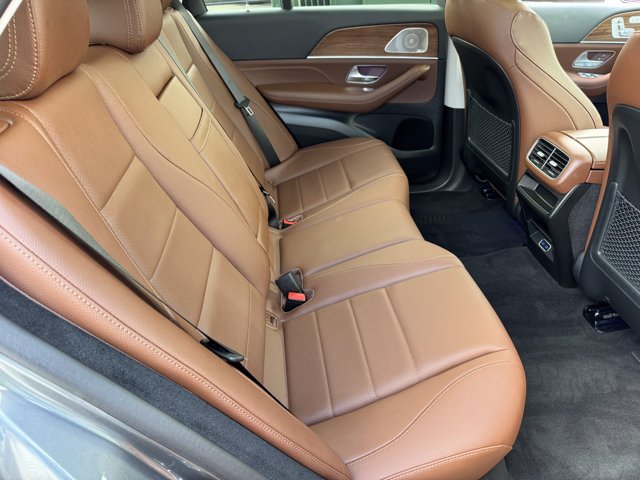New 2026 Selenite Grey Metallic Mercedes-Benz GLE 450 image 5