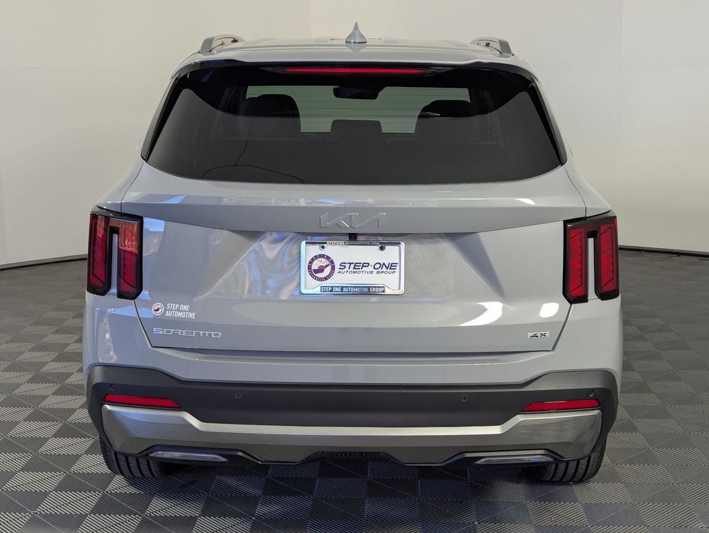 New 2026 Wolf Gray Kia EX image 6