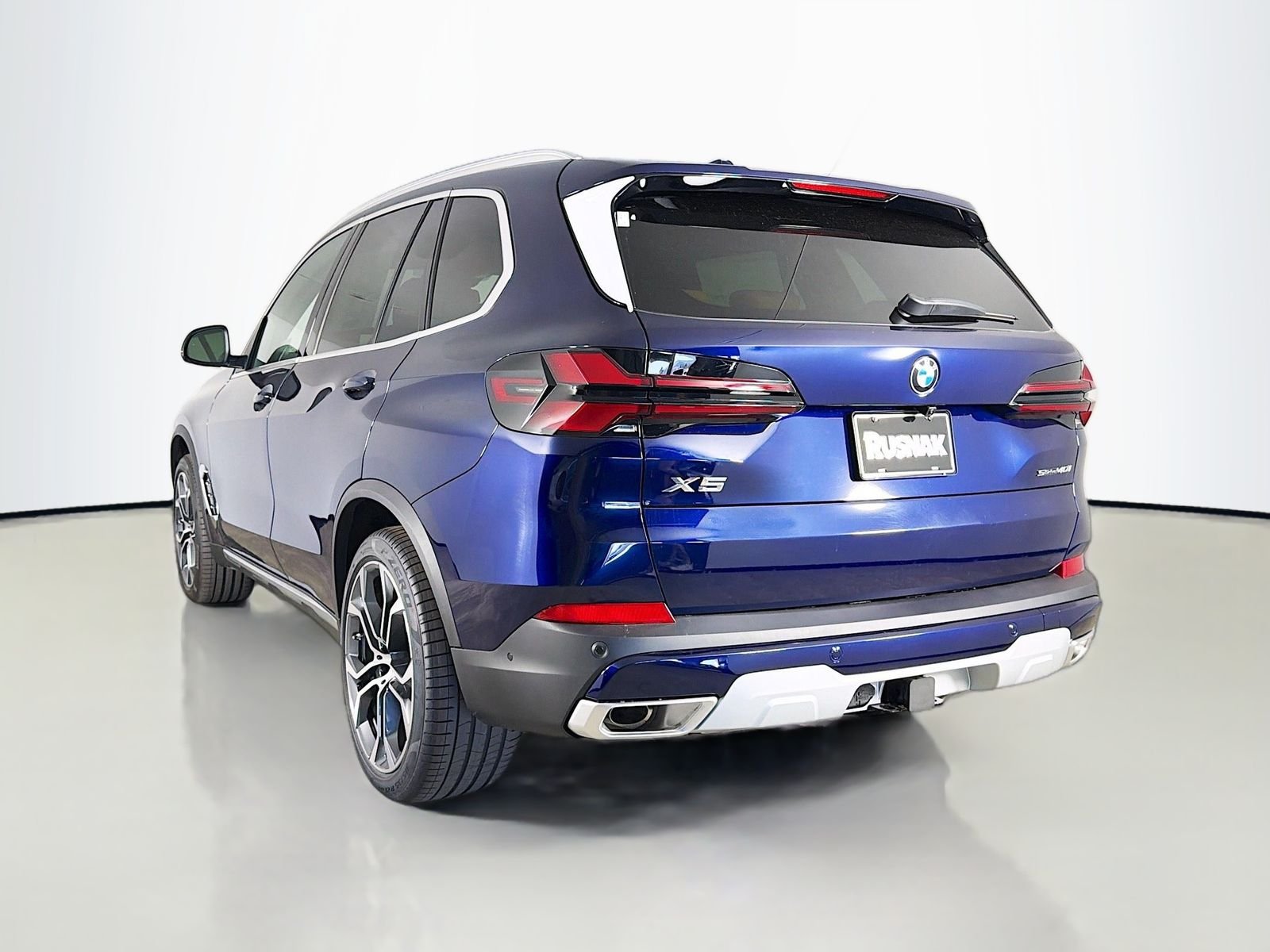 New 2026 Tanzanite Blue II Metallic BMW sDrive40i image 5