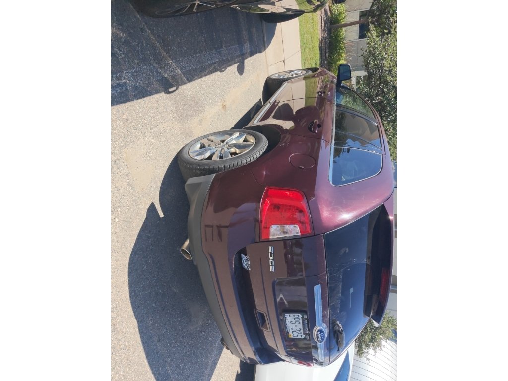 Used 2011 Bordeaux Reserve Red Metallic Ford Limited image 4
