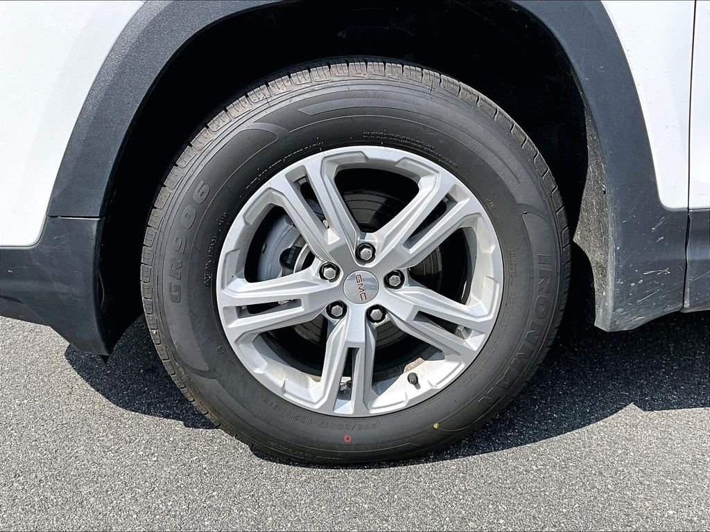 Used 2024 Summit White GMC SLE image 7