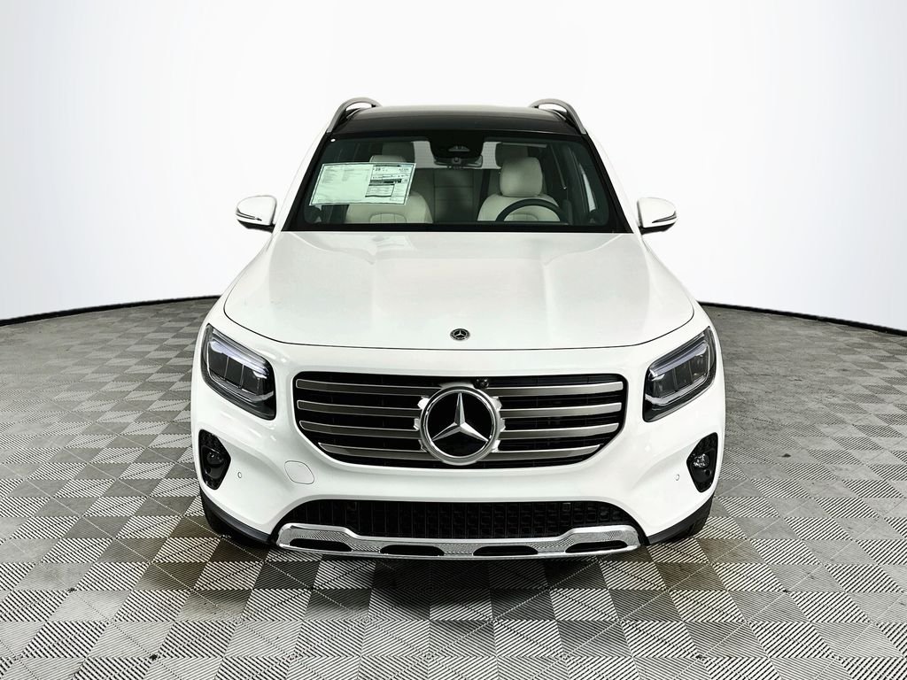 New 2026 Polar White Mercedes-Benz GLB 250 image 2