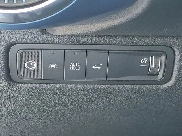 New 2026 White Chevrolet LT image 19
