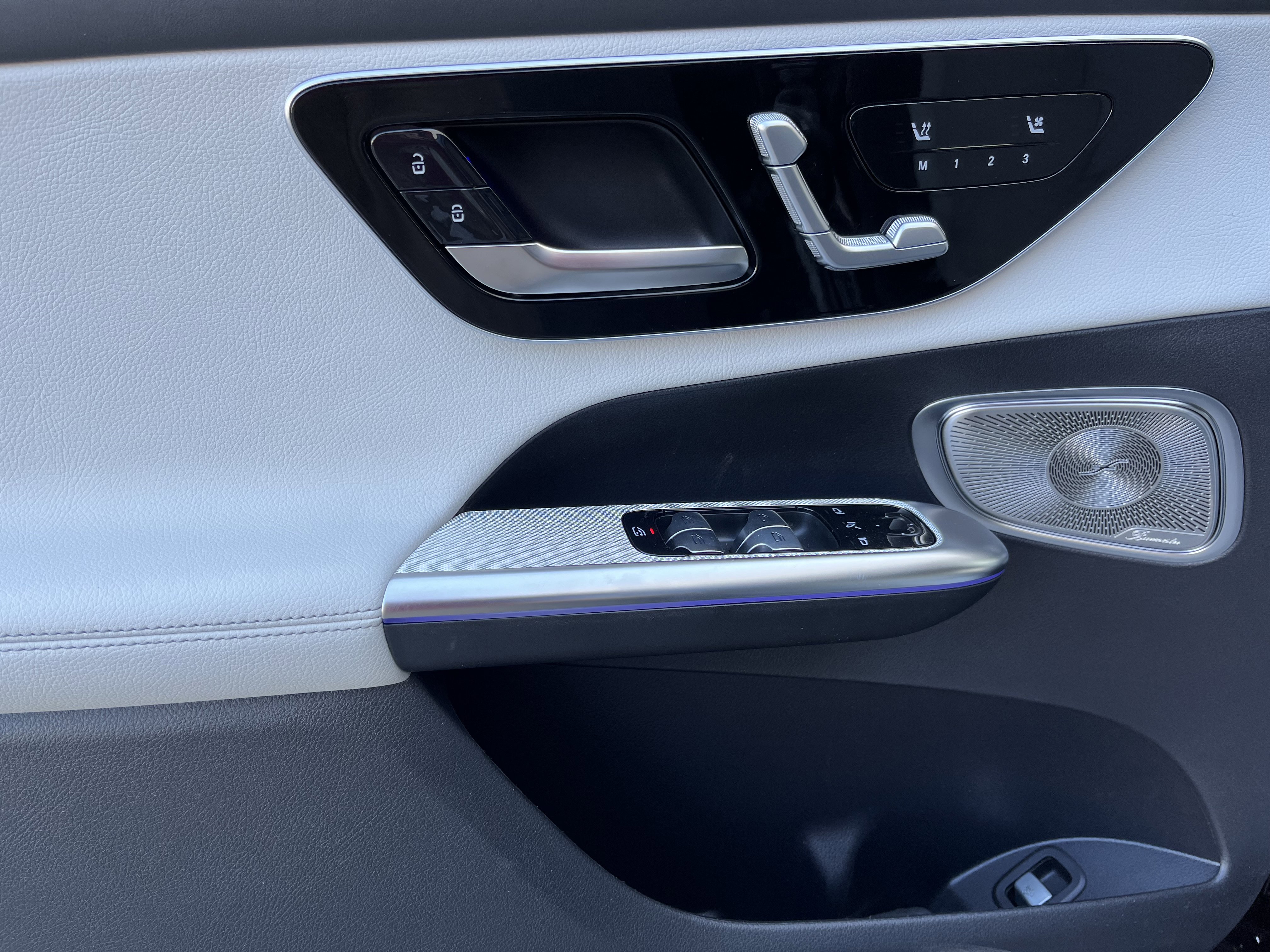 New 2026 Obsidian Black Metallic Mercedes-Benz GLC 300 image 42
