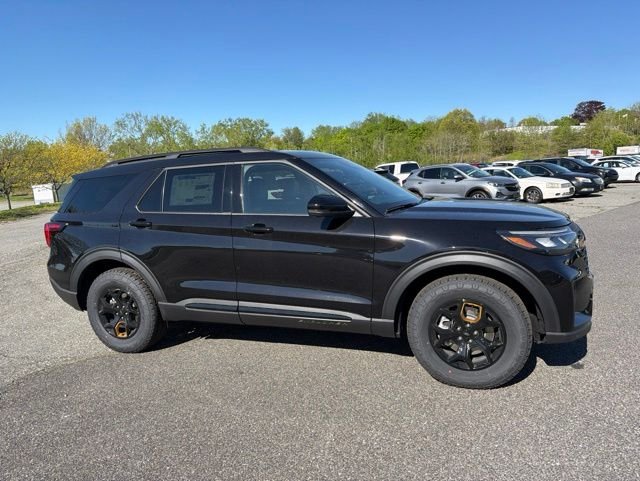New 2026 Agate Black Metallic Ford Tremor® image 2