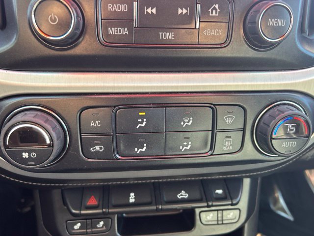 Used 2015 Quicksilver Metallic GMC SLT image 22