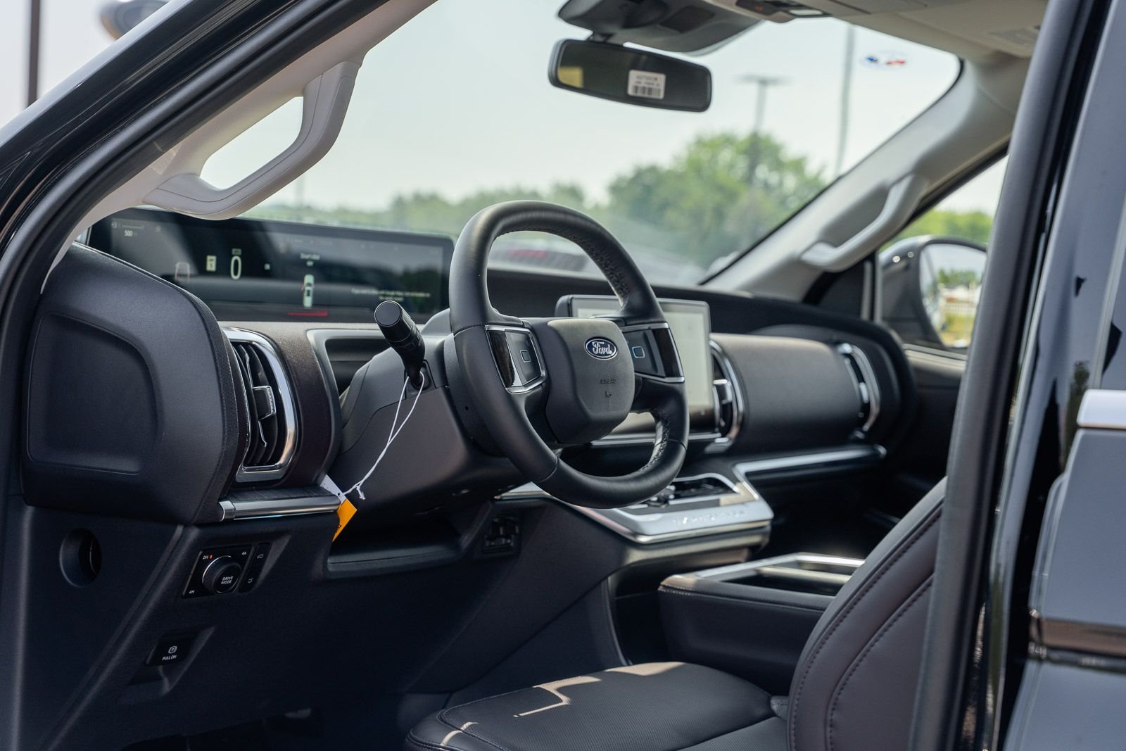 New 2026 Agate Black Metallic Ford MAX Platinum® image 19