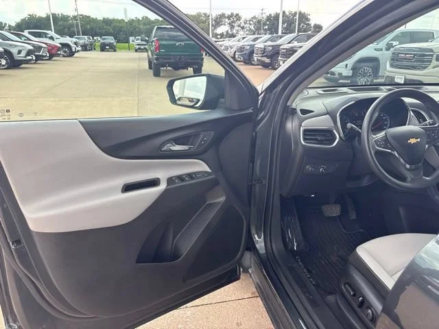 2020 Chevrolet Equinox LS - Photo 9