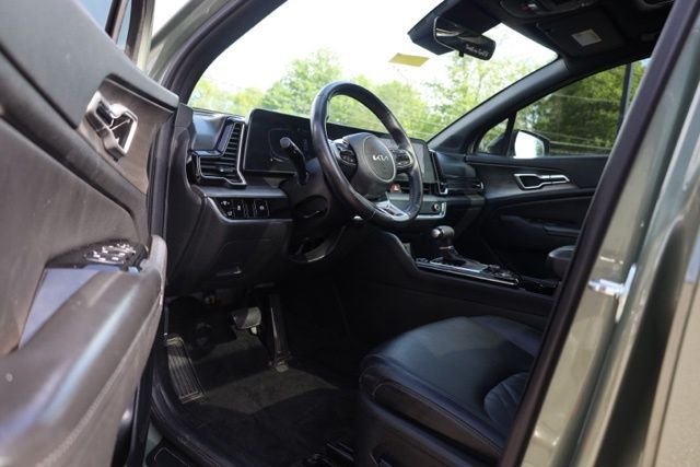 Used 2024 Green Kia X-Line image 16