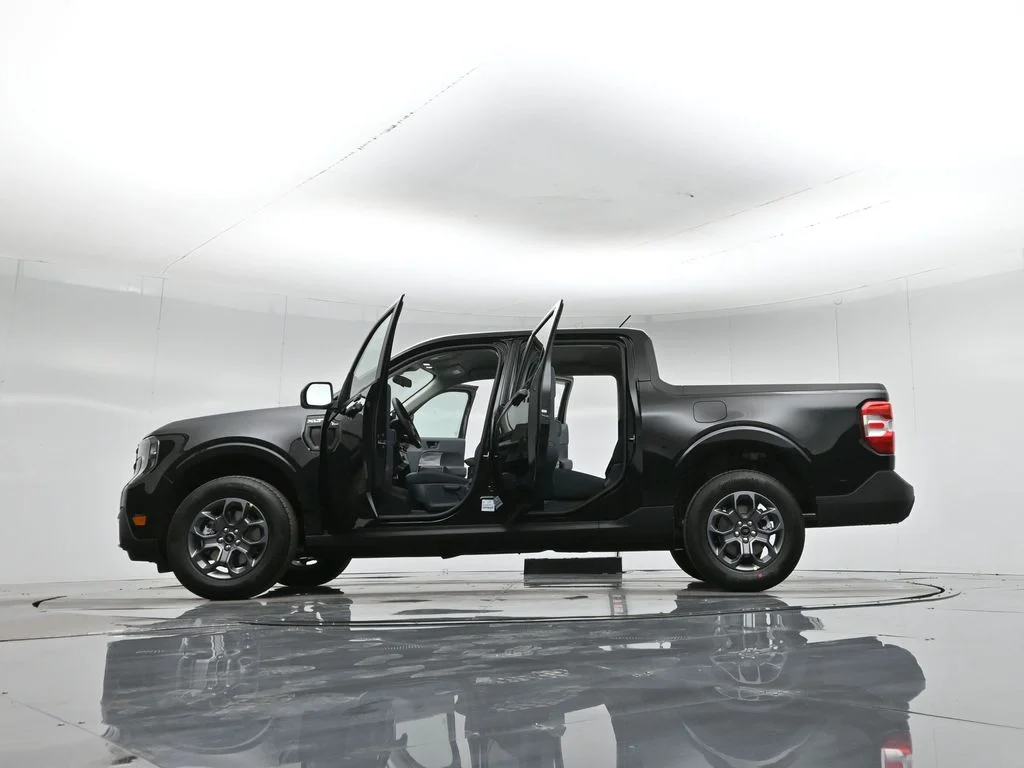 New 2026 Black Ford XLT image 45
