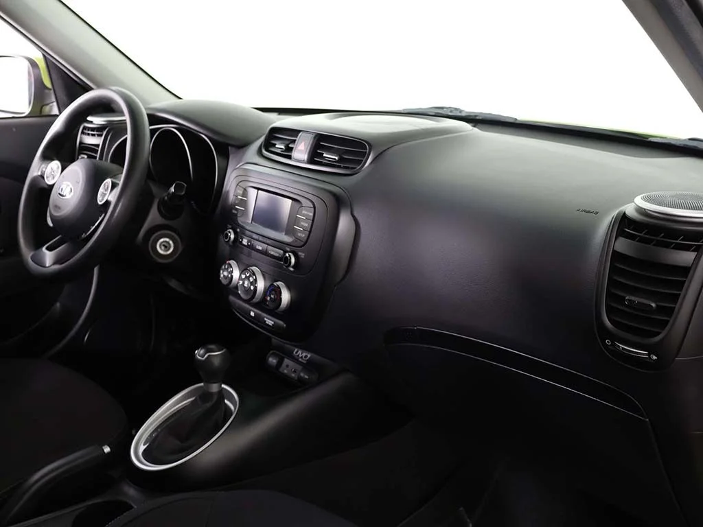 Used 2015 Green Kia Base image 24