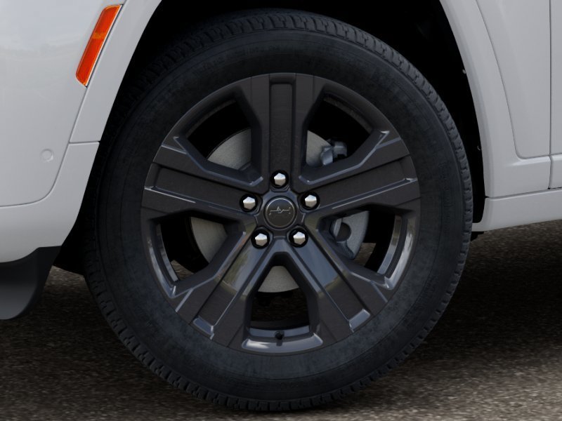 New 2027 Bright White Clear-Coat Paint Jeep Limited Reserve image 8
