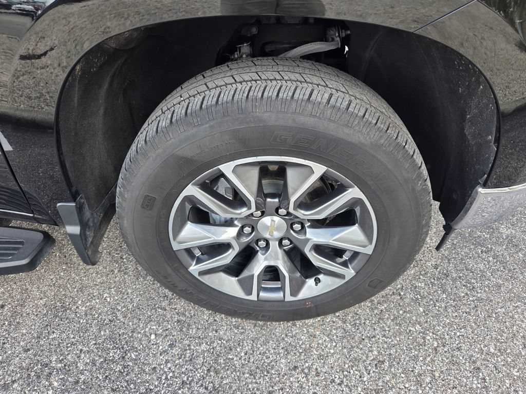 Used 2024 Black Chevrolet LT (2FL) image 19